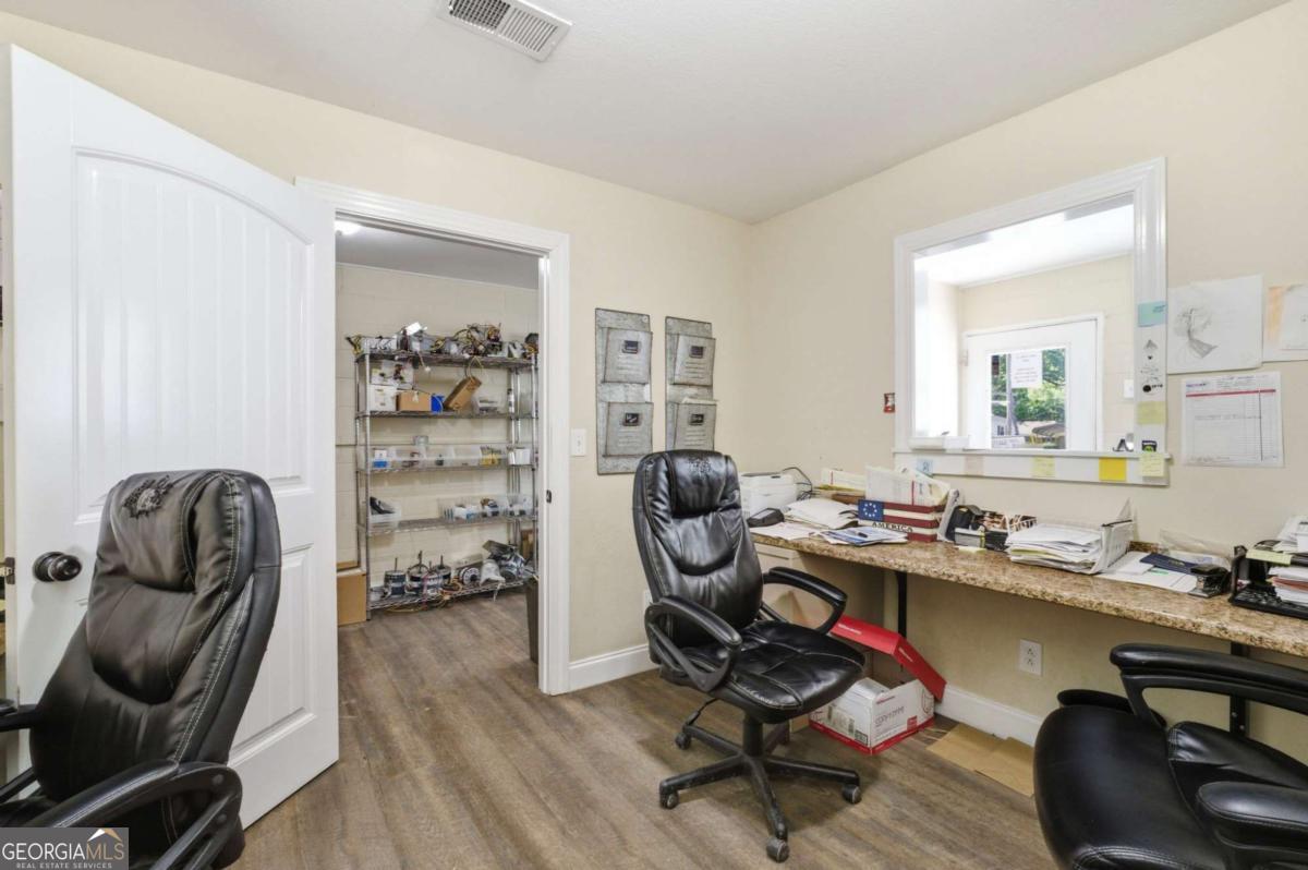 1693 52 Alt Highway Property Photo 3