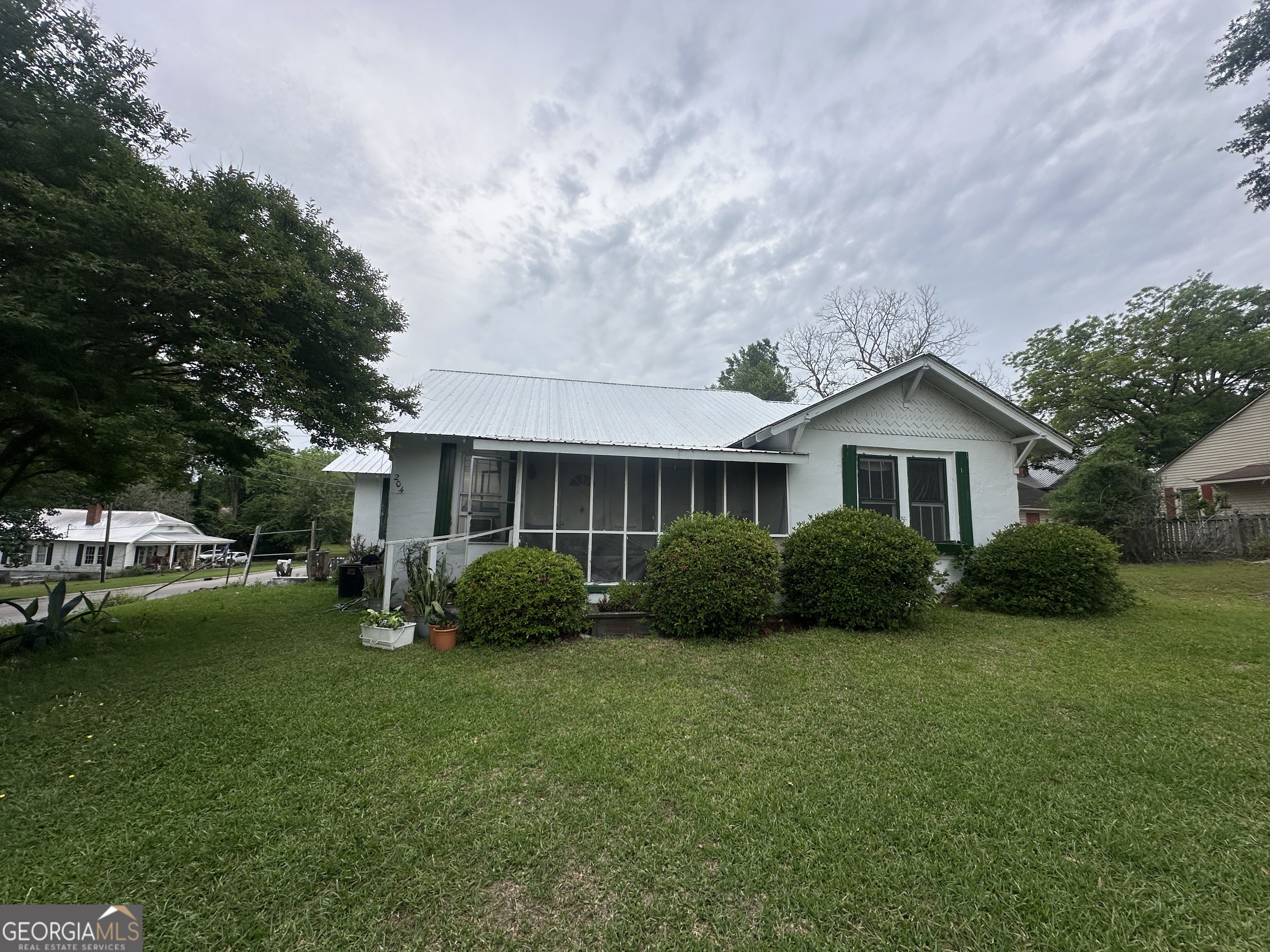 204 S Hull Street Property Photo 2