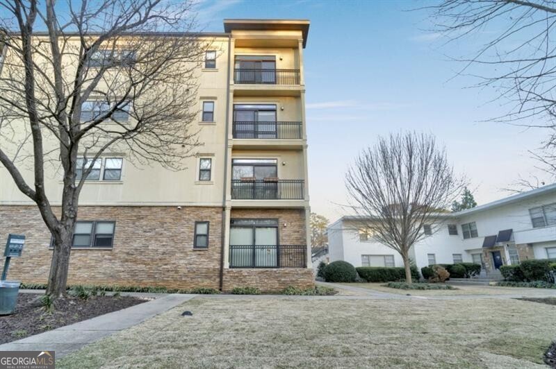 2230 Cheshire Bridge Road # 412 Property Photo 2