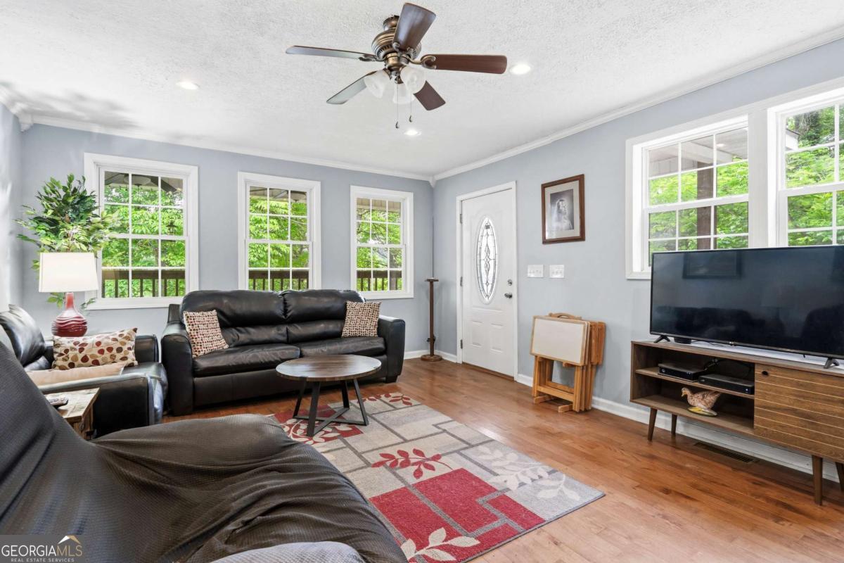 114 Flatrock Road Se Property Photo 3
