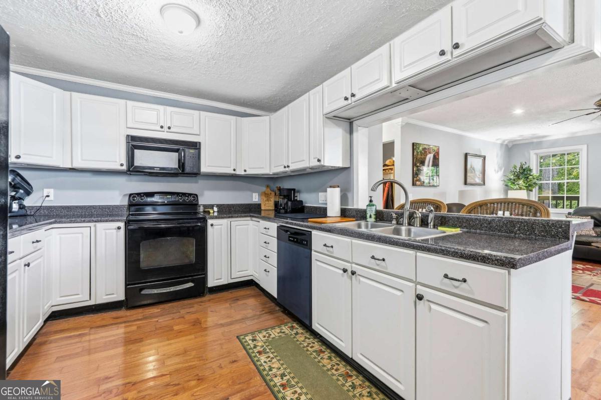 114 Flatrock Road Se Property Photo 4