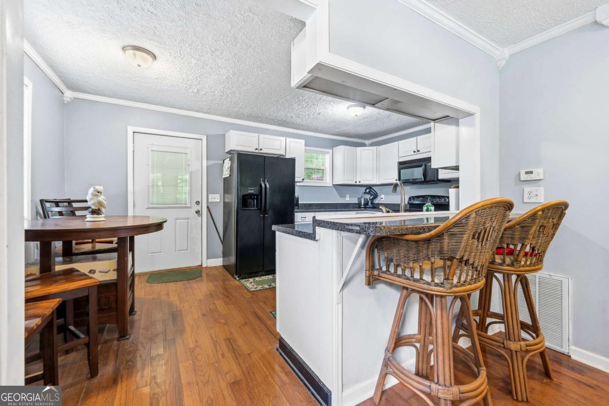 114 Flatrock Road Se Property Photo 7