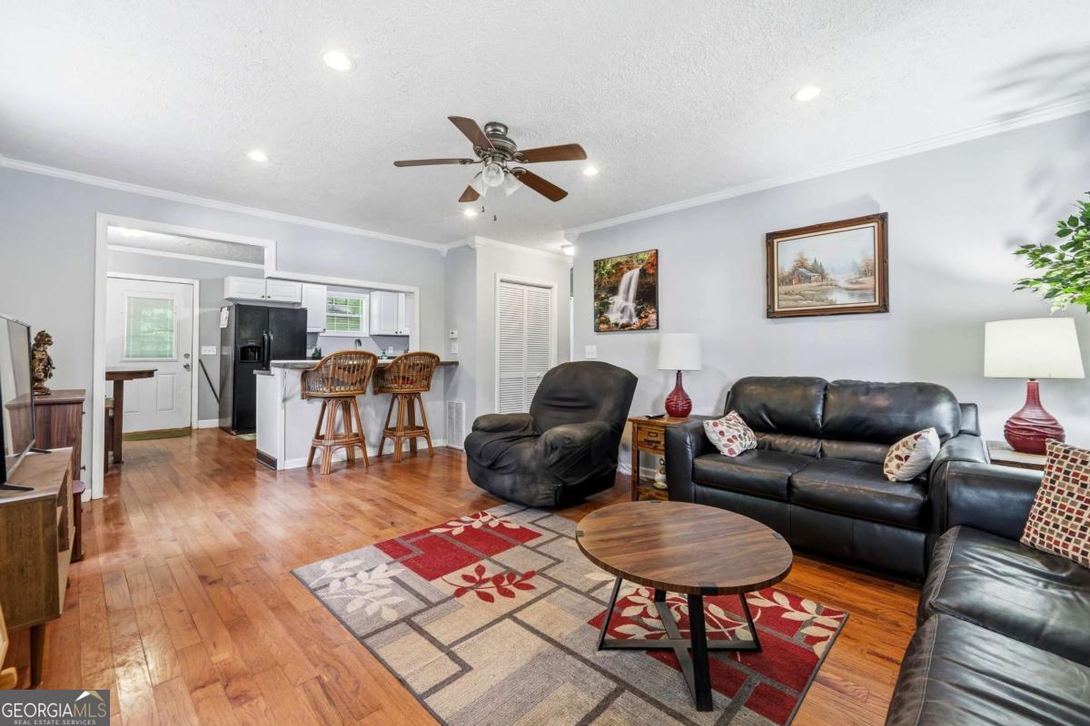 114 Flatrock Road Se Property Photo 8
