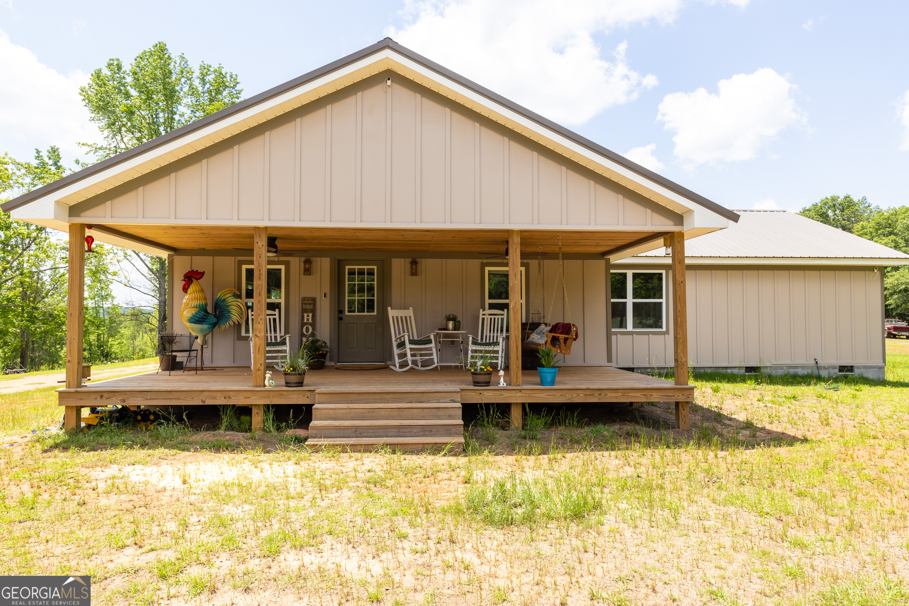 655 White Road Property Photo 1