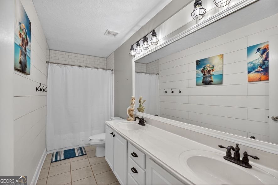 15 Fast Lane Property Photo 20