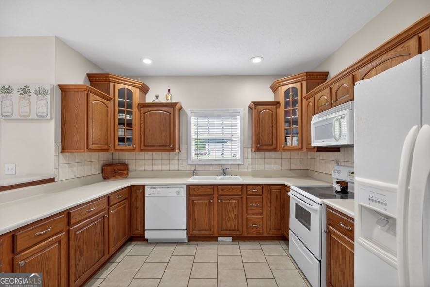 15 Fast Lane Property Photo 25