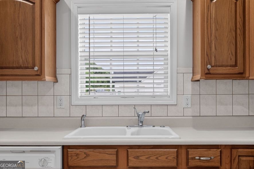 15 Fast Lane Property Photo 32