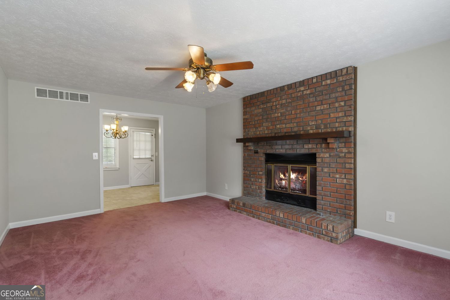 4200 Glenn Street Property Photo 7