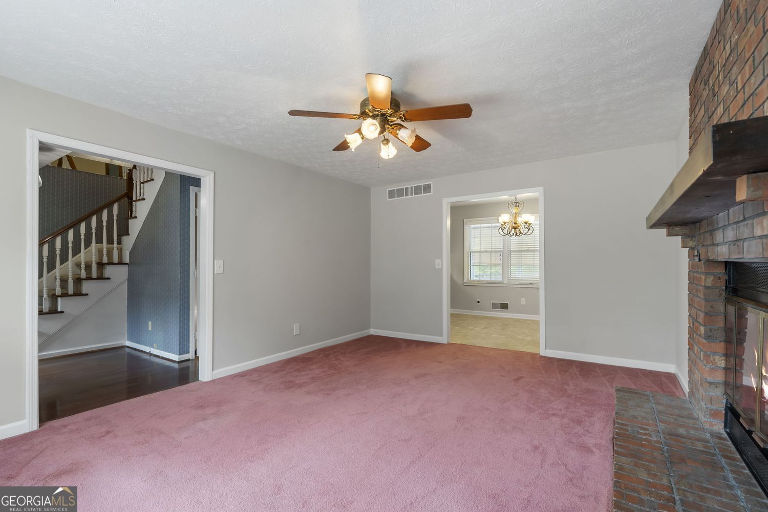 4200 Glenn Street Property Photo 8