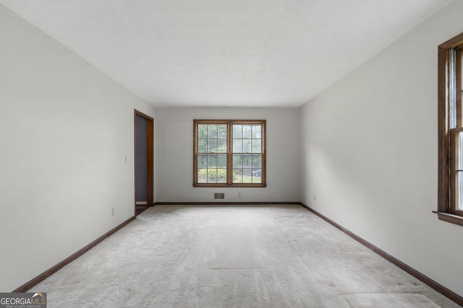 4200 Glenn Street Property Photo 11