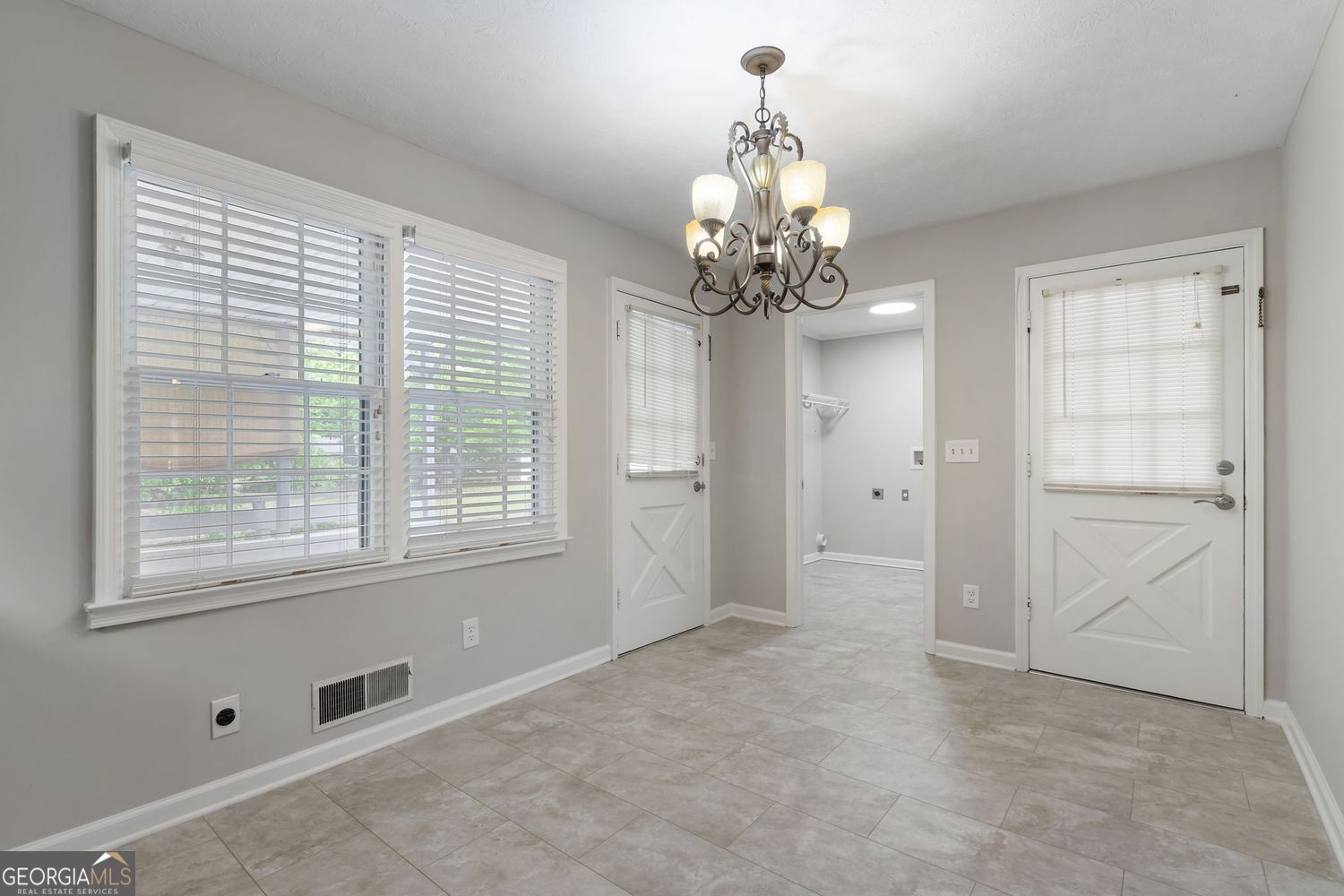 4200 Glenn Street Property Photo 20