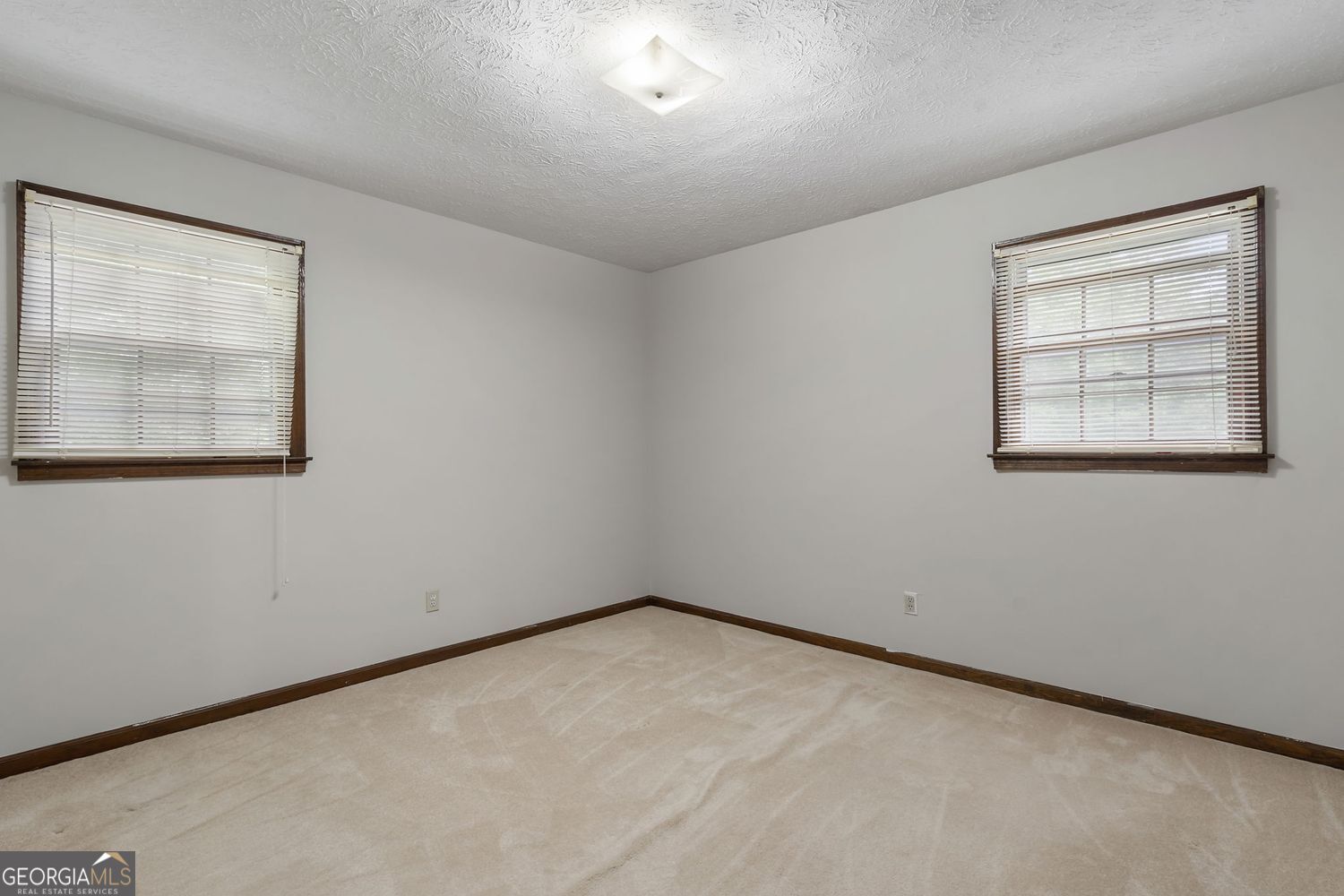 4200 Glenn Street Property Photo 32