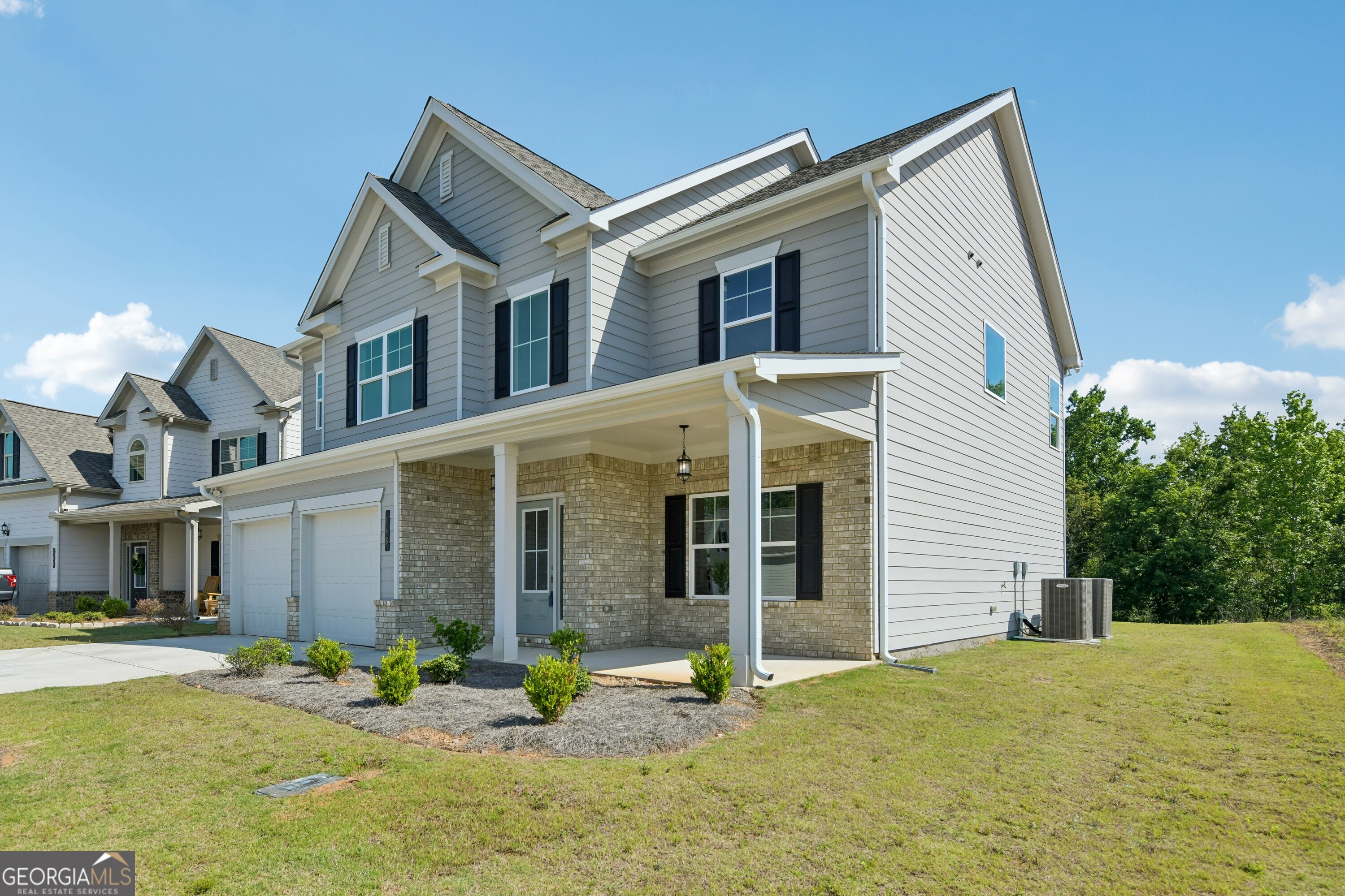 145 Greenview Court Property Photo 3
