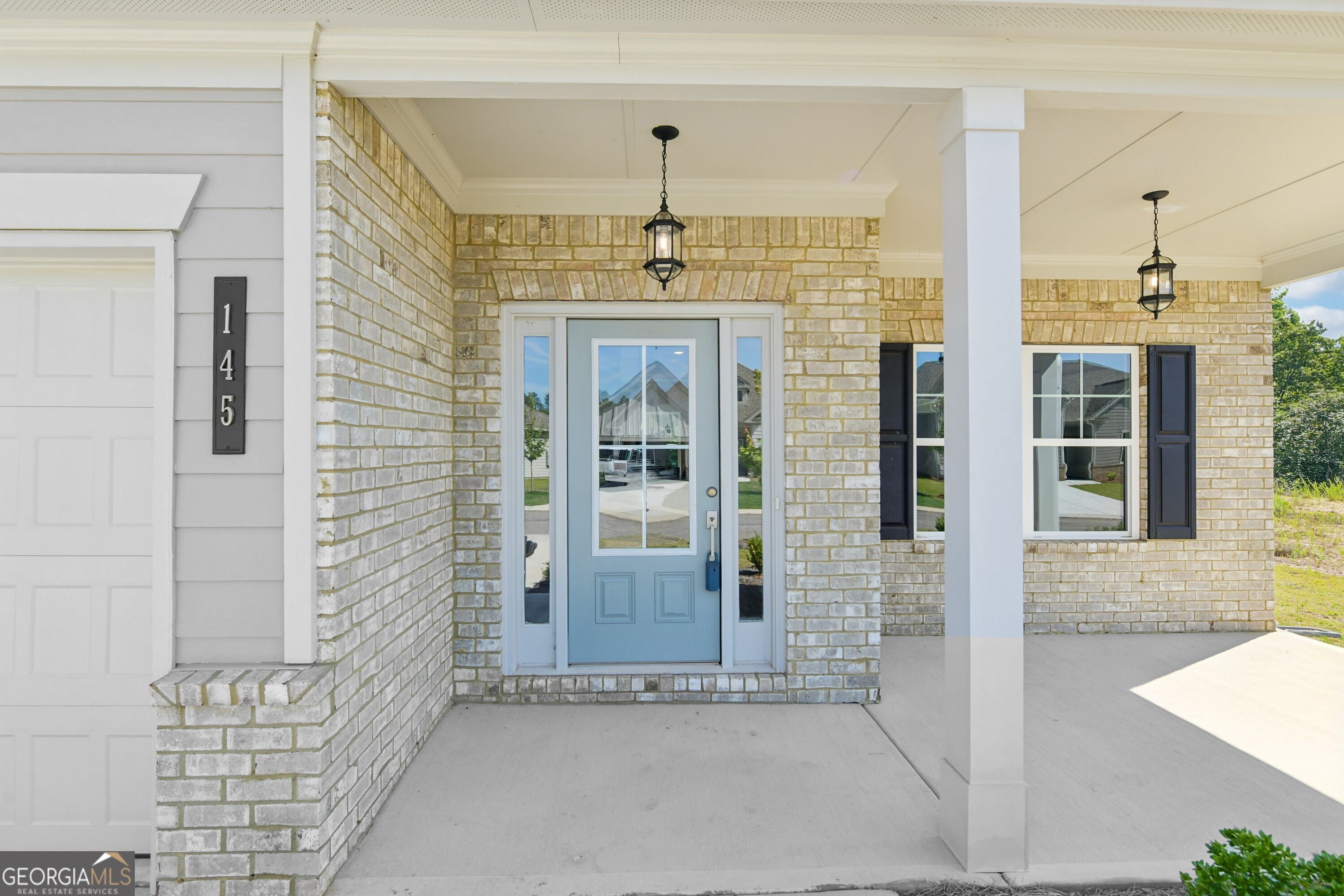145 Greenview Court Property Photo 4