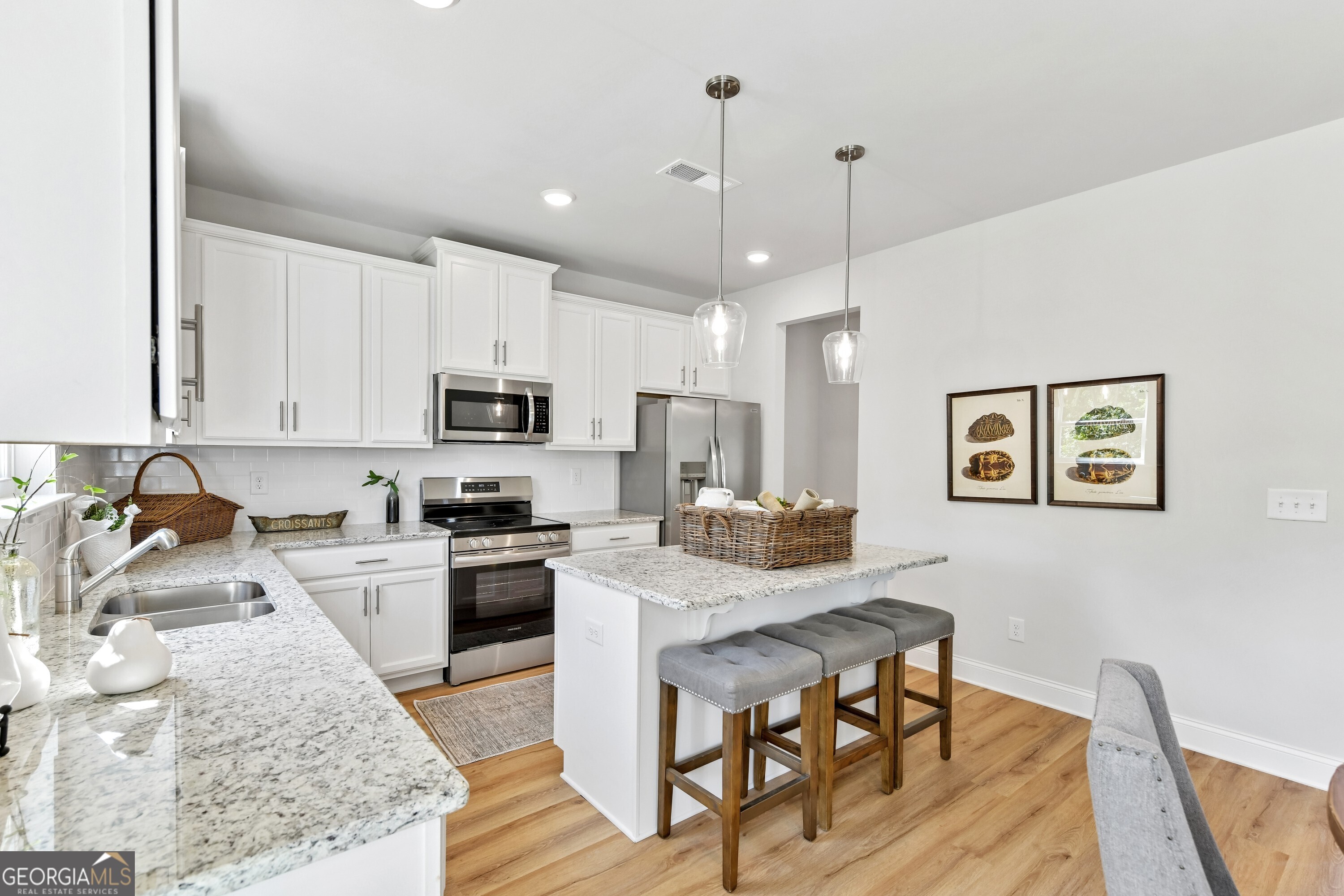 145 Greenview Court Property Photo 14
