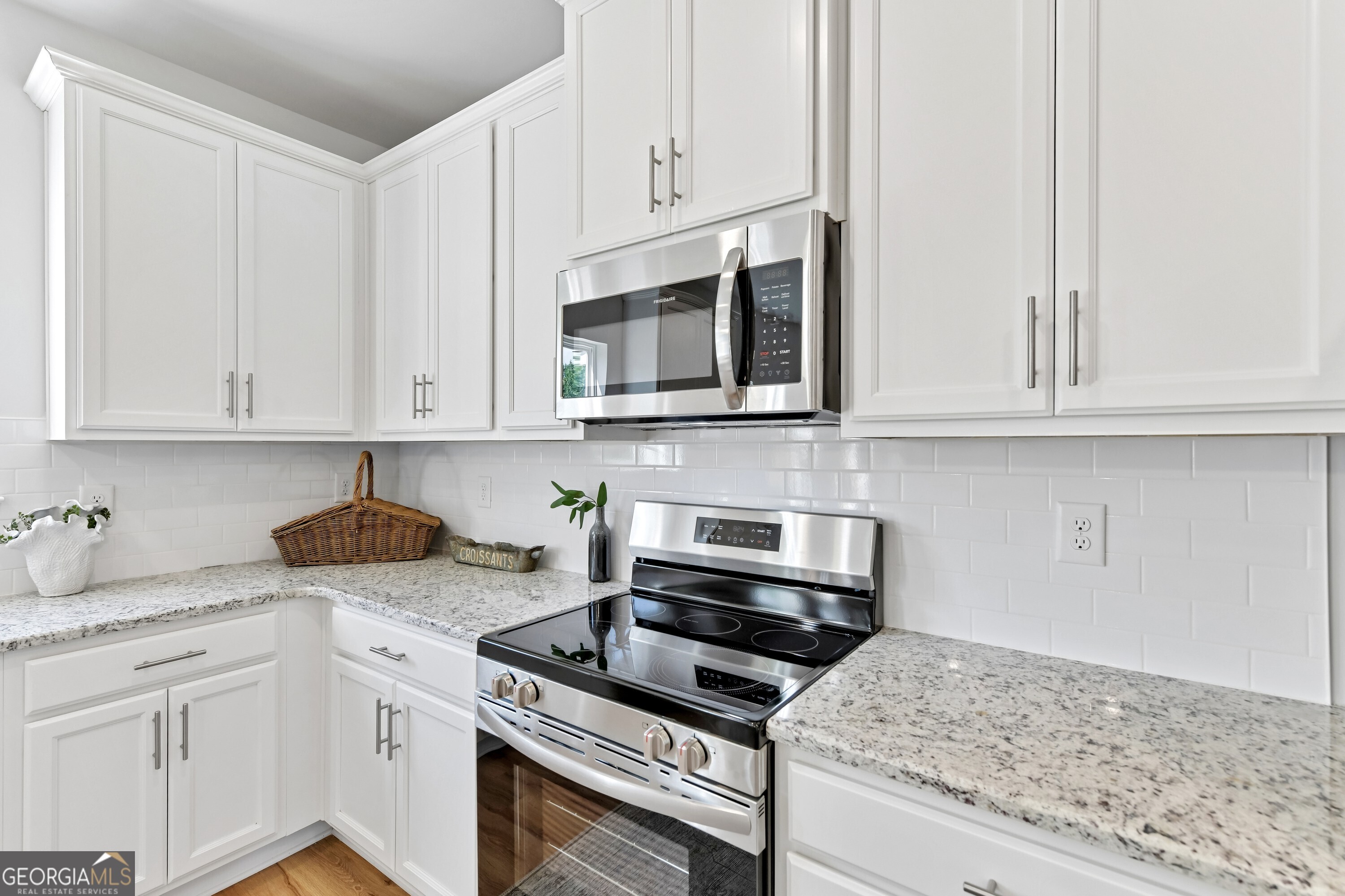 145 Greenview Court Property Photo 17
