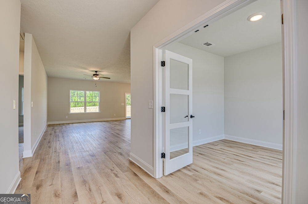 205 Palmetto Loop Property Photo 6