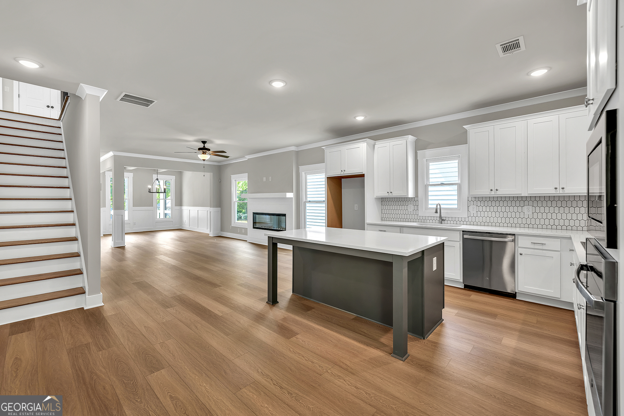 231 E Marable Street Property Photo 8