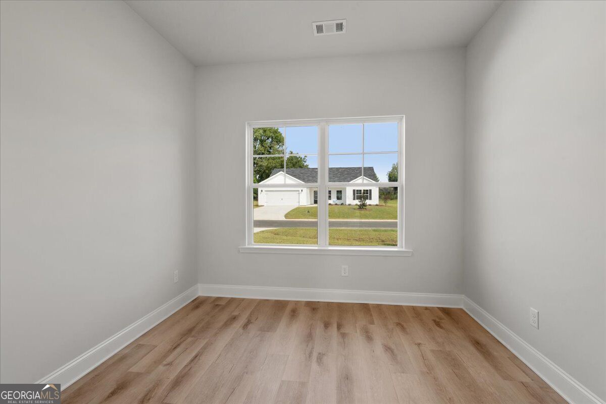 209 Palmetto Loop Property Photo 5