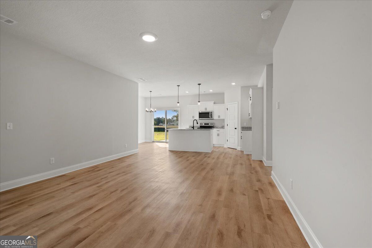209 Palmetto Loop Property Photo 8