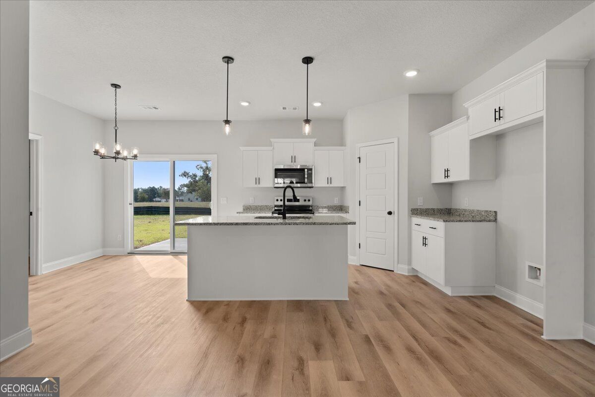 209 Palmetto Loop Property Photo 9