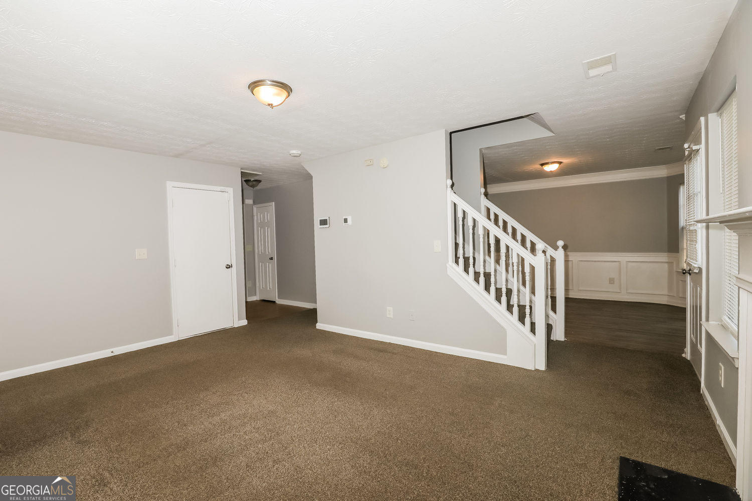 11235 James Madison Drive Property Photo 4