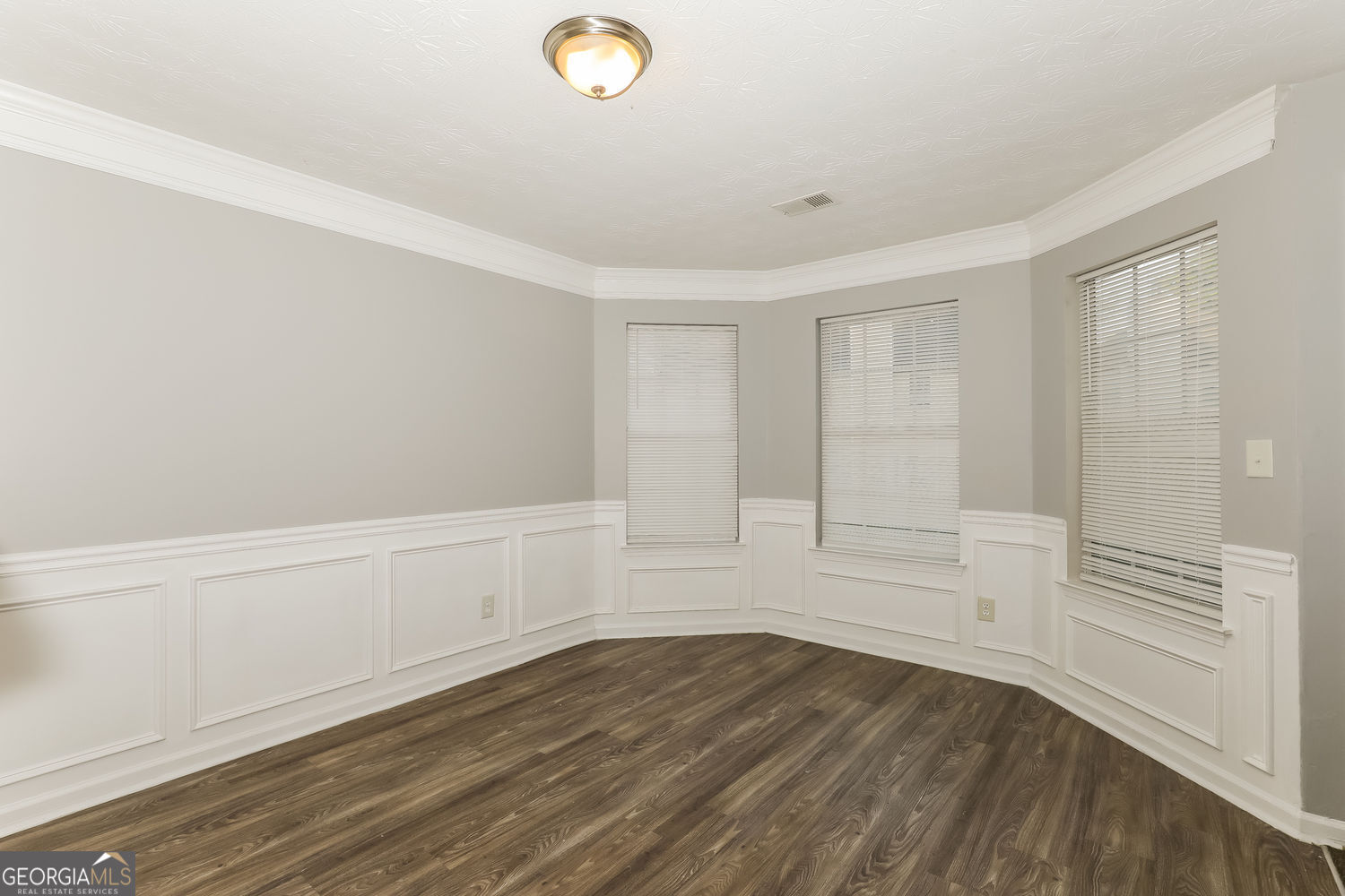 11235 James Madison Drive Property Photo 7