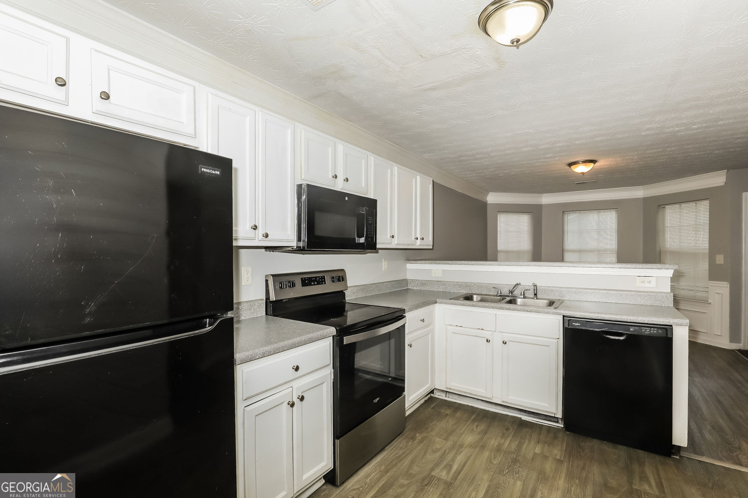 11235 James Madison Drive Property Photo 8