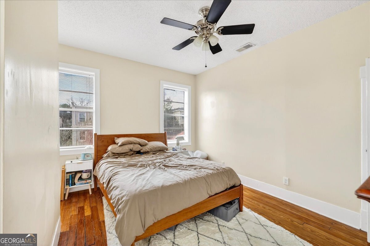 515 E Duffy Street Property Photo 53