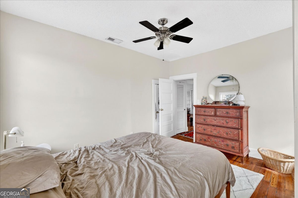 515 E Duffy Street Property Photo 57