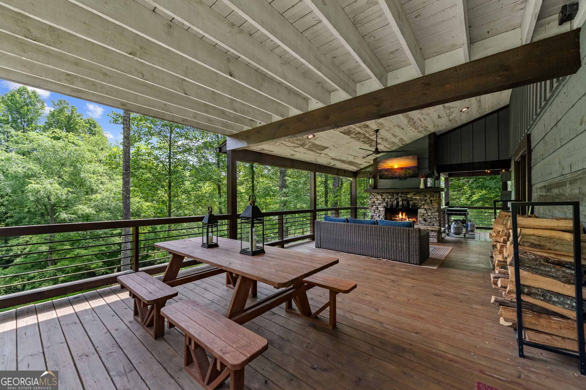 215 Twin Creeks Property Photo 39