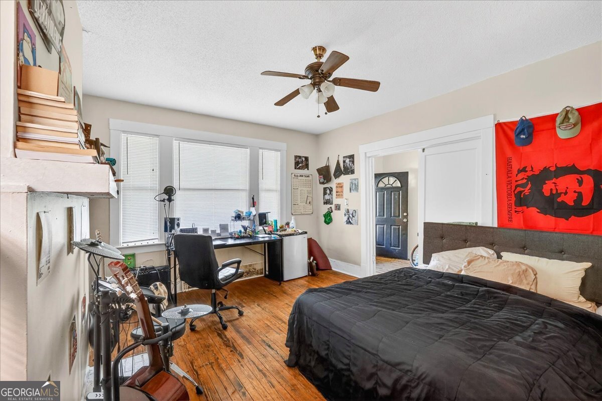 515 E Duffy Street Property Photo 6