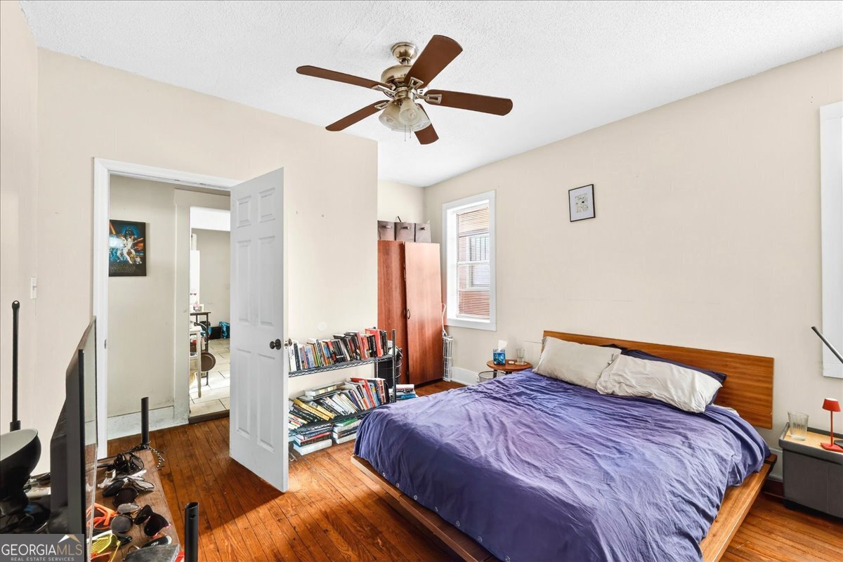 515 E Duffy Street Property Photo 14