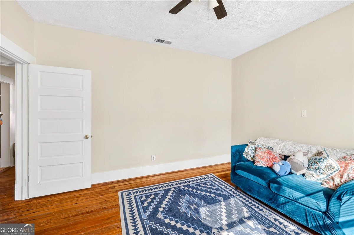 515 E Duffy Street Property Photo 46