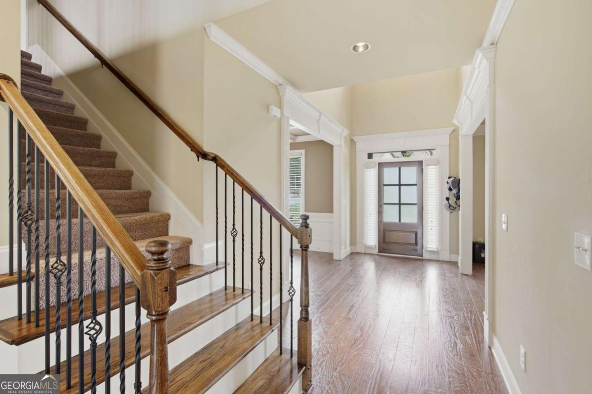 1884 Granite Hill Court Property Photo 4