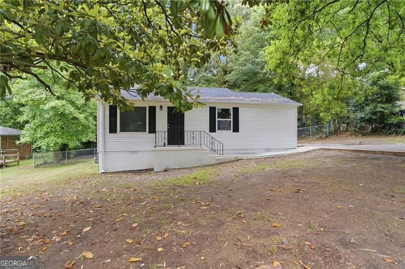 5160 Ellen Street Property Photo 3
