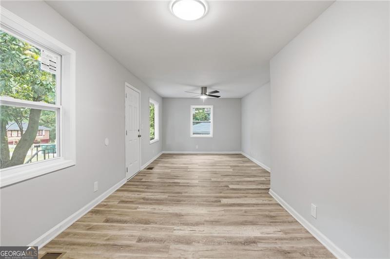 5160 Ellen Street Property Photo 11