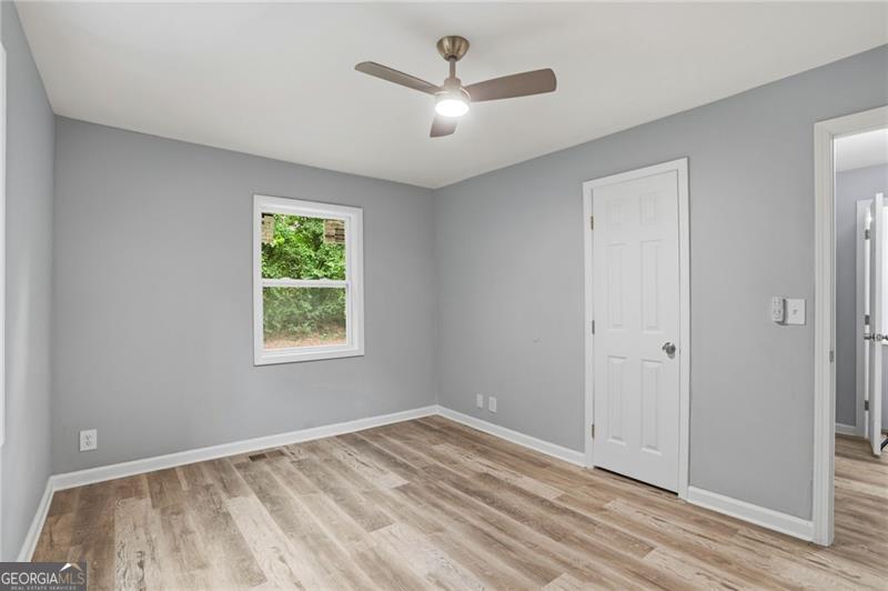 5160 Ellen Street Property Photo 17