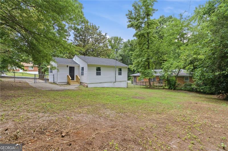 5160 Ellen Street Property Photo 22