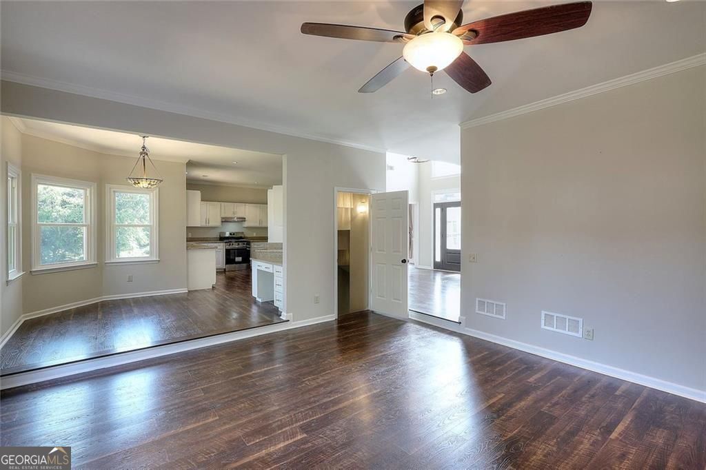 10590 Stonepoint Place Property Photo 13