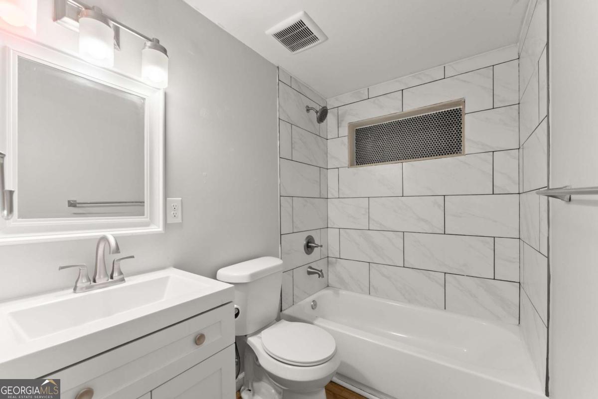 212 Walker Drive Property Photo 10
