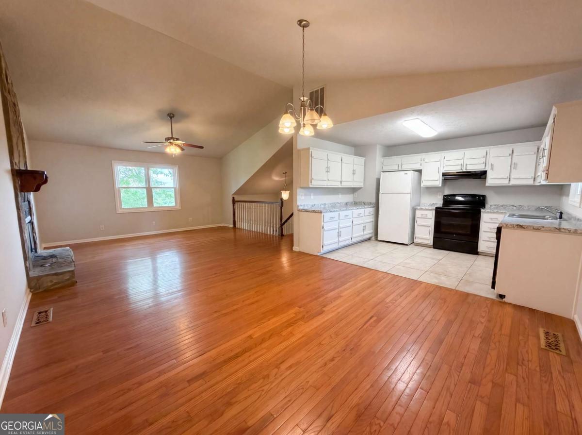 241 Daniel Road Property Photo 6