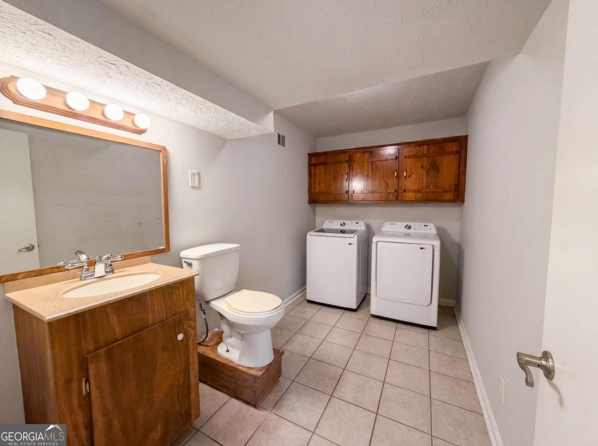 241 Daniel Road Property Photo 17