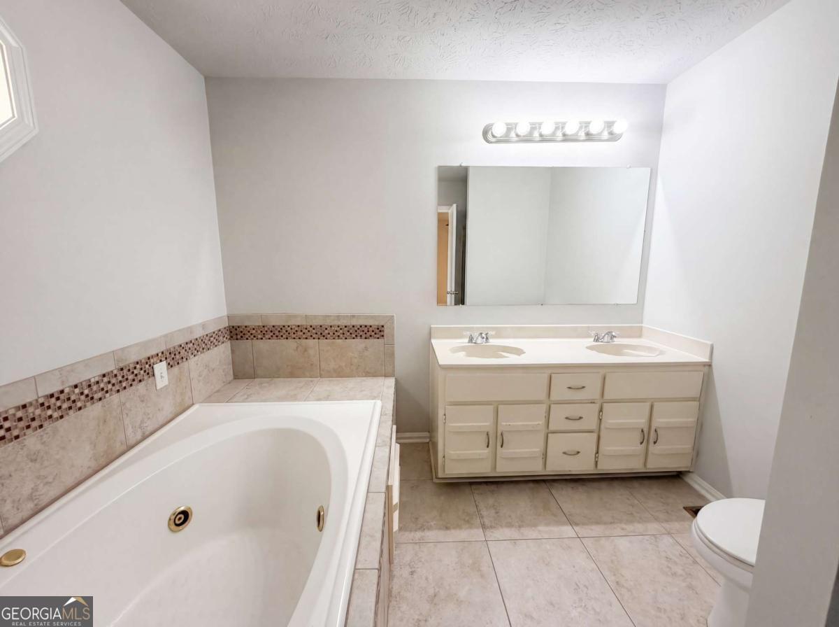 241 Daniel Road Property Photo 18