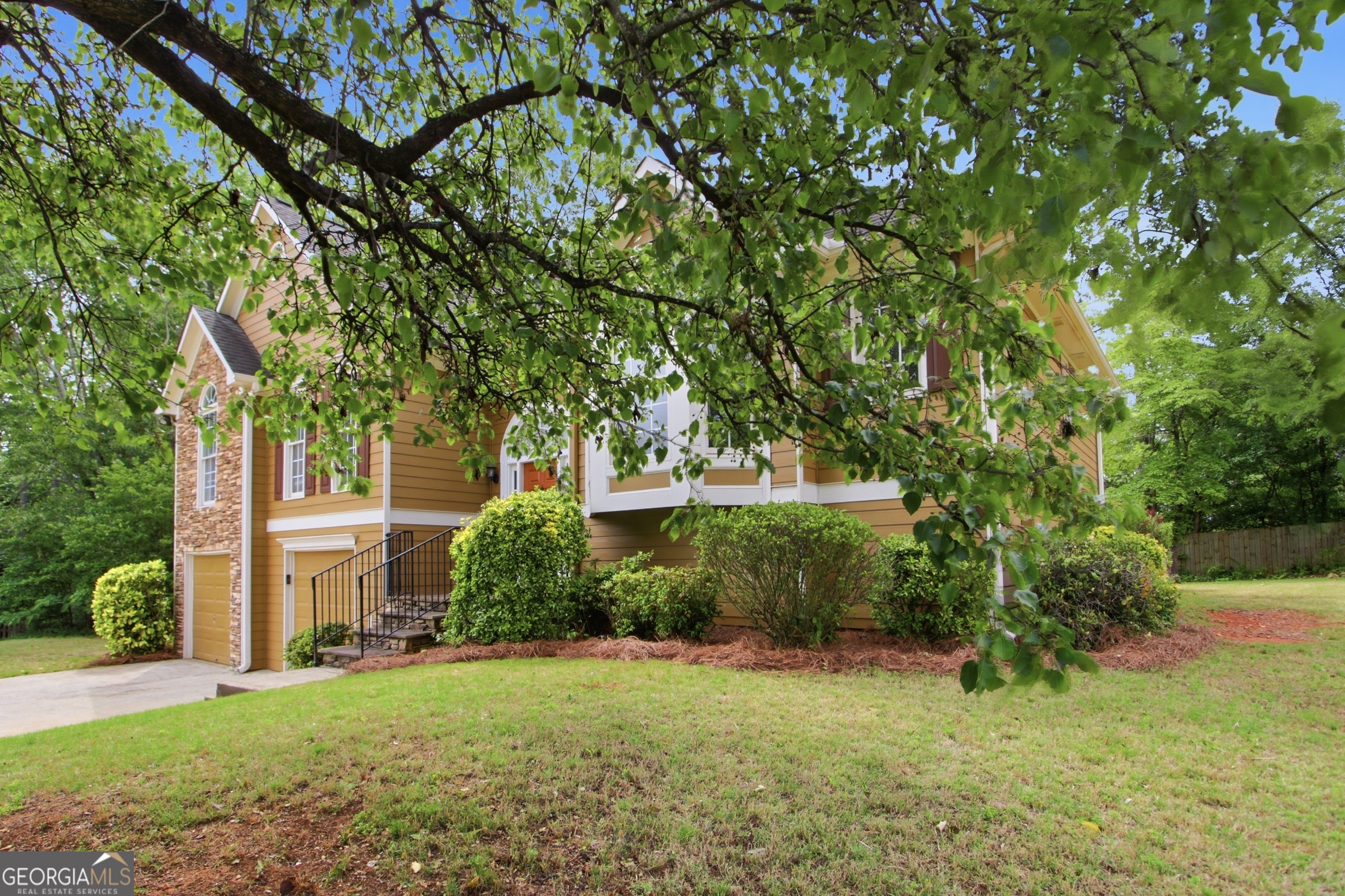149 Valleyside Drive S Property Photo 3