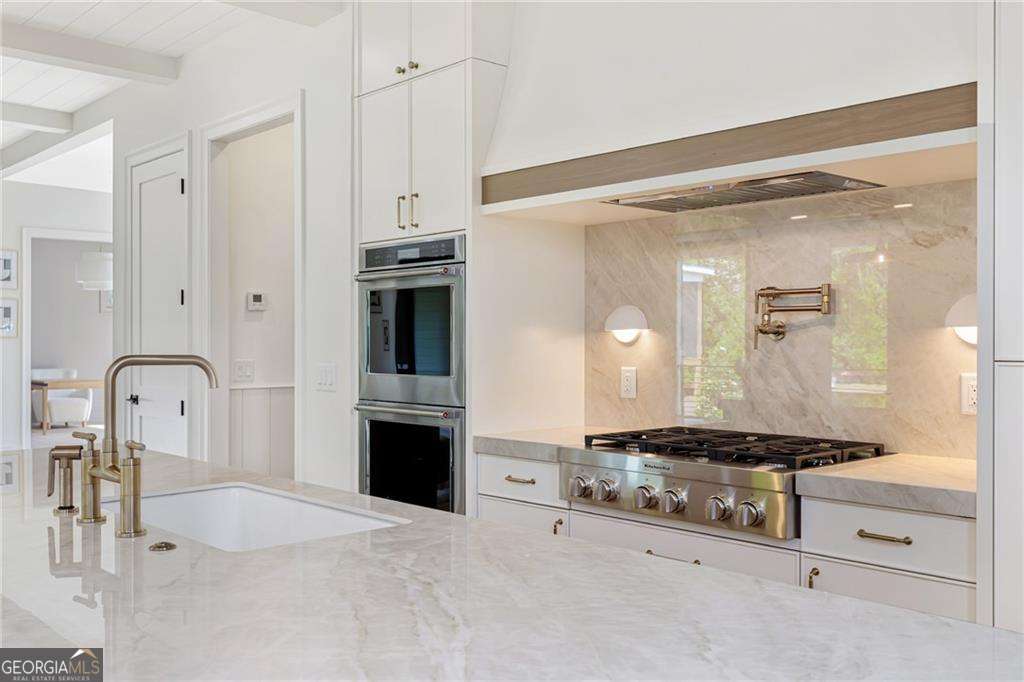 10908 Woodstock Road Property Photo 14