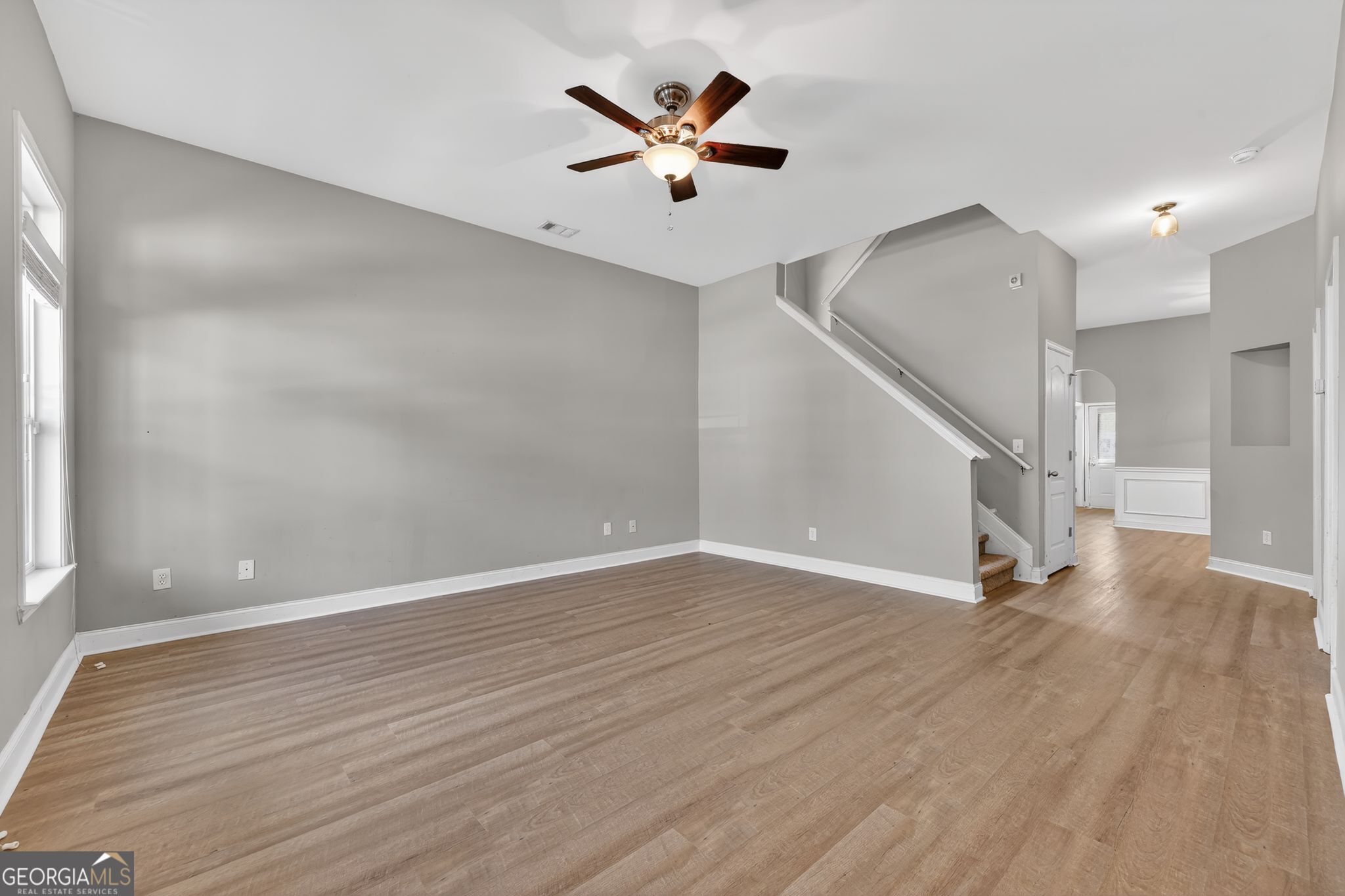 719 Ivy Brook Way Property Photo 6