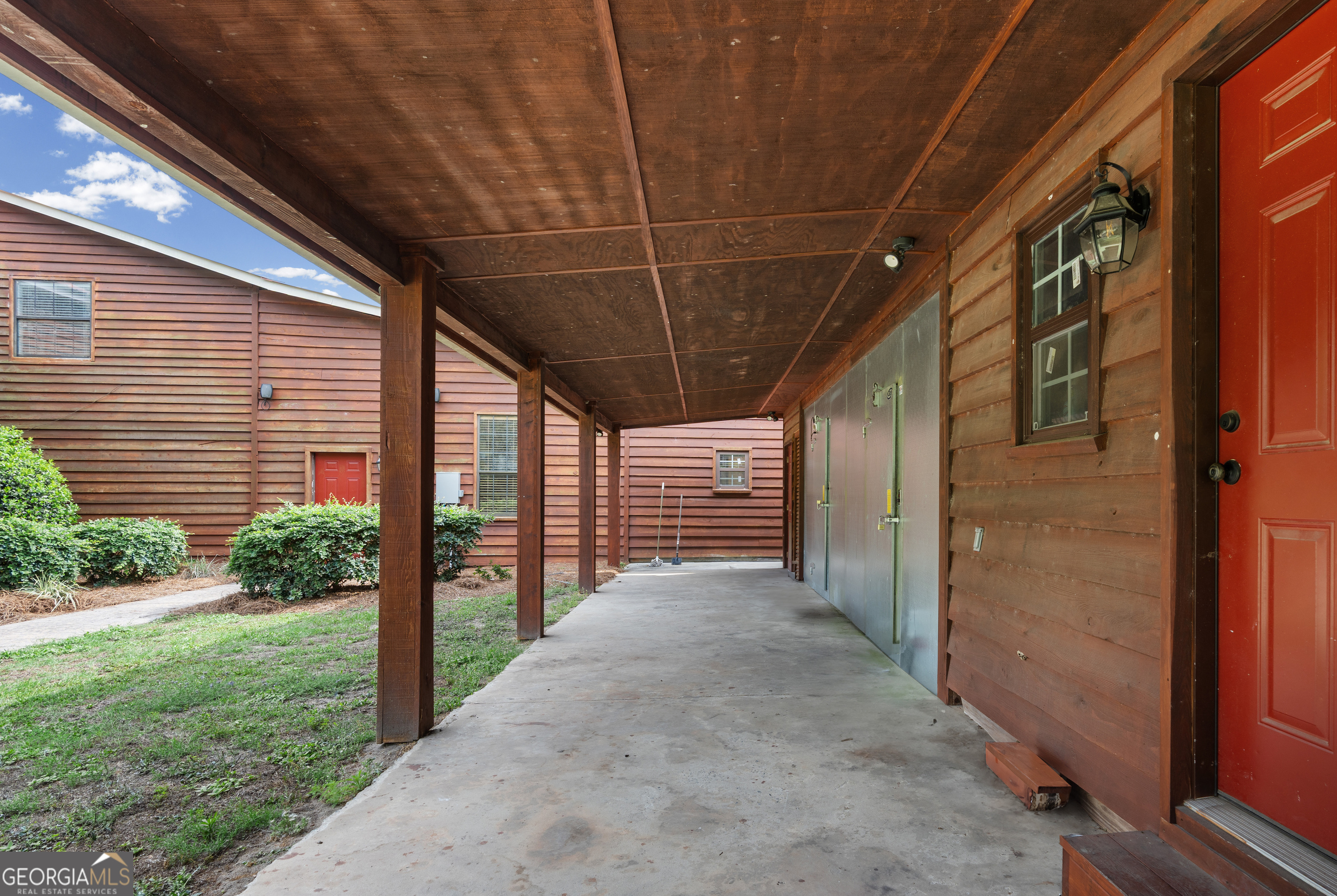 5300 Golden Isle W Property Photo 6
