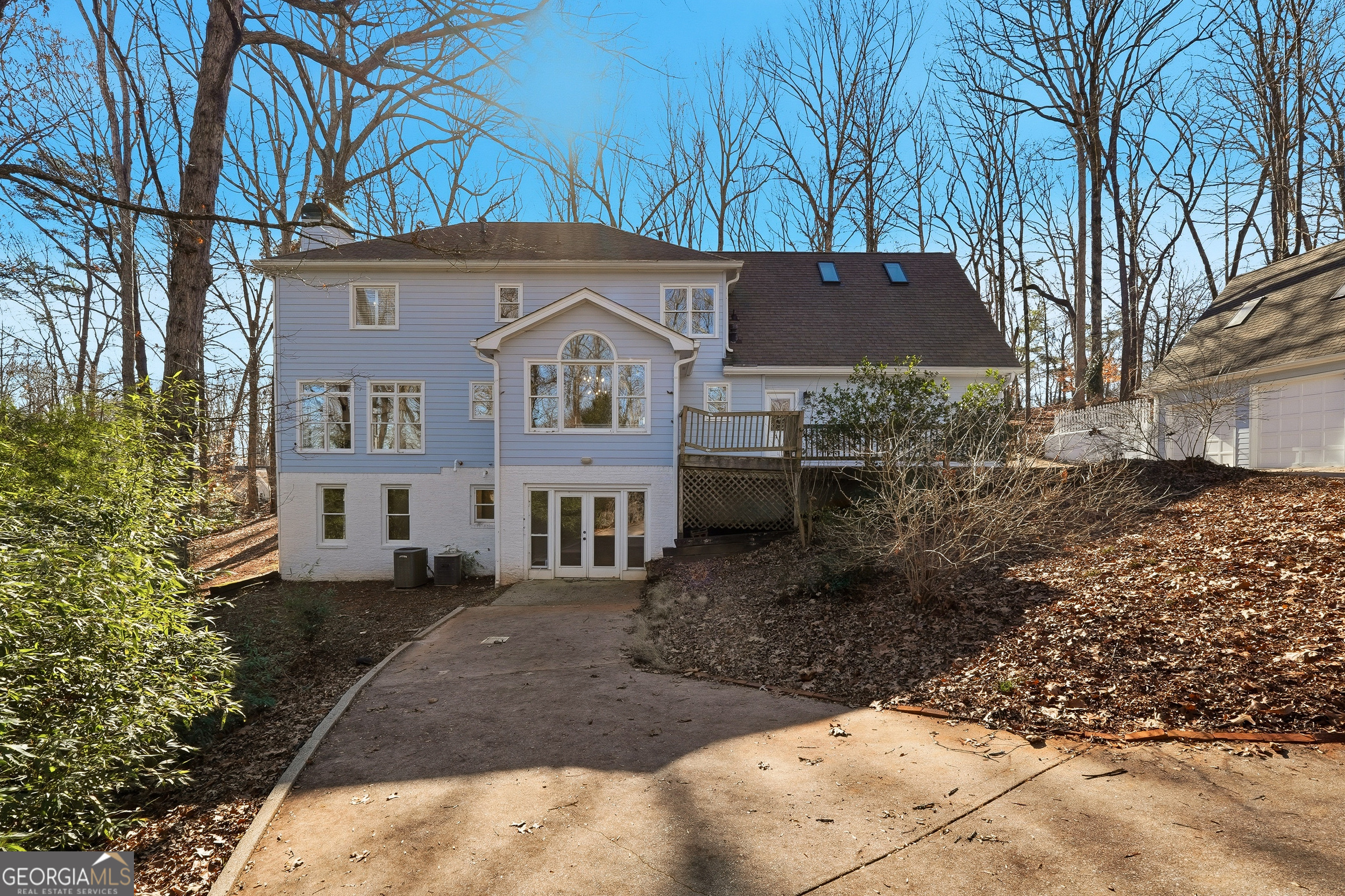 4715 Creek Wood Drive Property Photo 8
