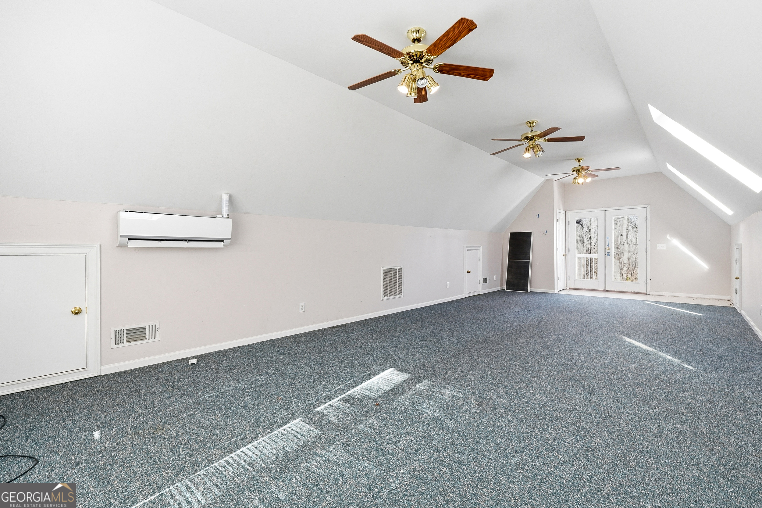 4715 Creek Wood Drive Property Photo 14